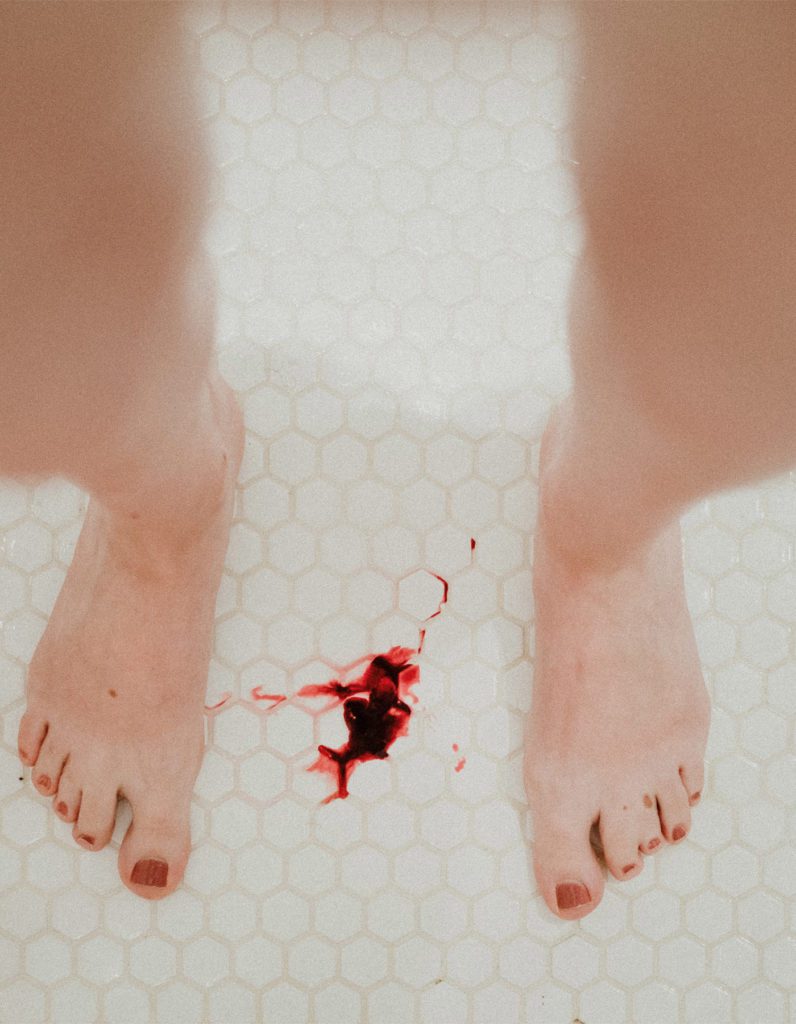 A free flow for your #period 🩸🌊 have you tried #freebleeding before?